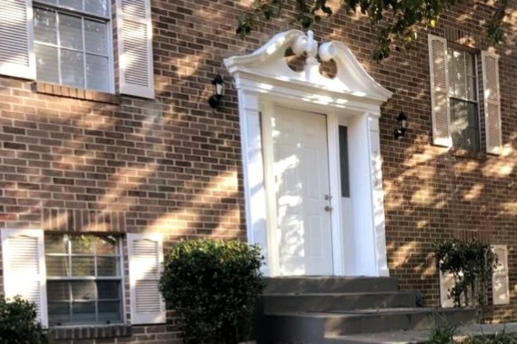 Modern Comfort Stays Alexandria Exterior photo